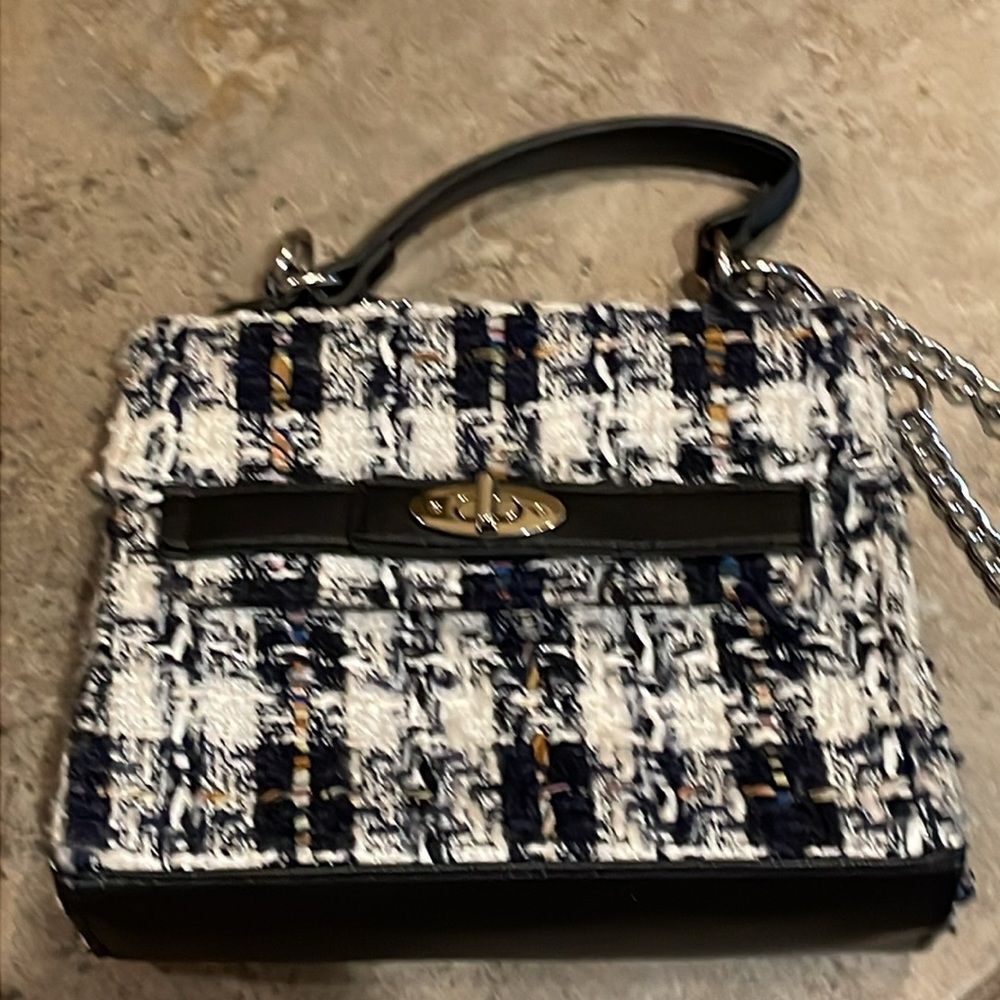 Madden NYC Black Plaid Boucle Boxy Top Handle Bag with Crossbody Strap - Picture 3 of 12